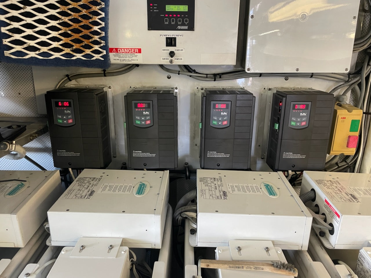EURA VFD: E2000-0040T2E4U5F2AF03R3